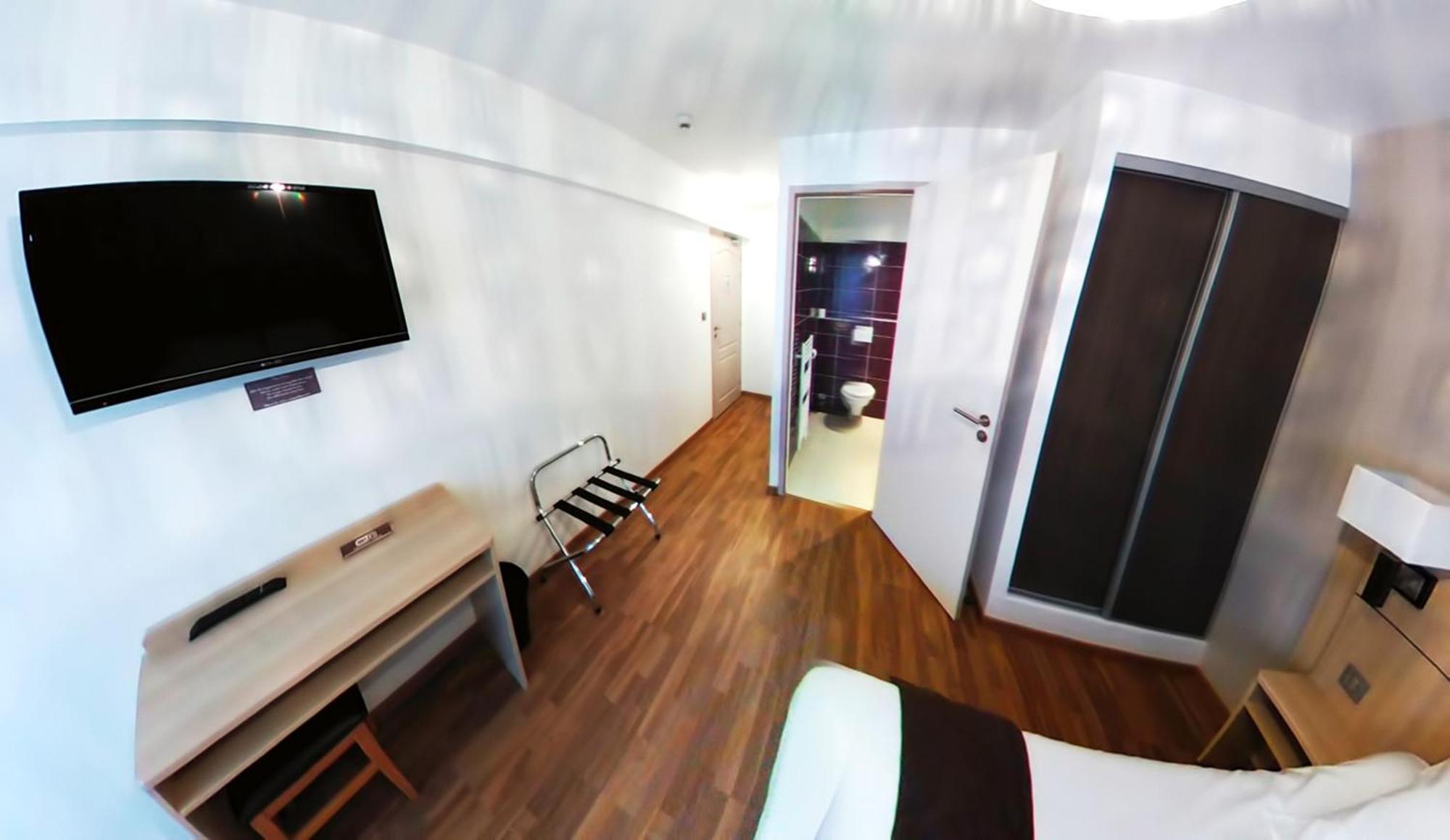 Hotel Au Bon Coin Cloyes-sur-le-Loir Zewnętrze zdjęcie