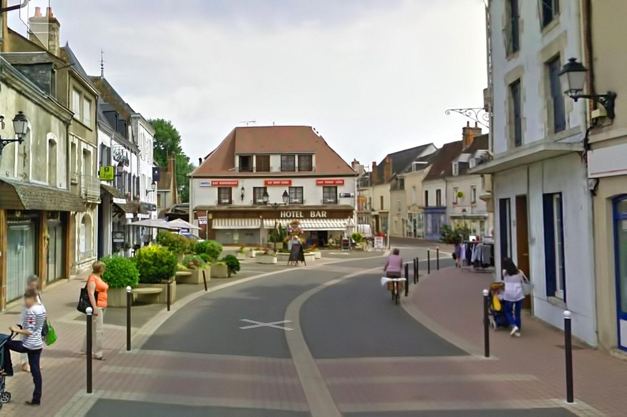 Hotel Au Bon Coin Cloyes-sur-le-Loir Zewnętrze zdjęcie